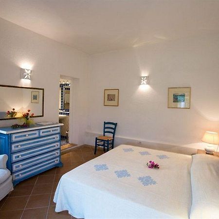 Club Village Forte Cappellini Baja Sardinia Rum bild